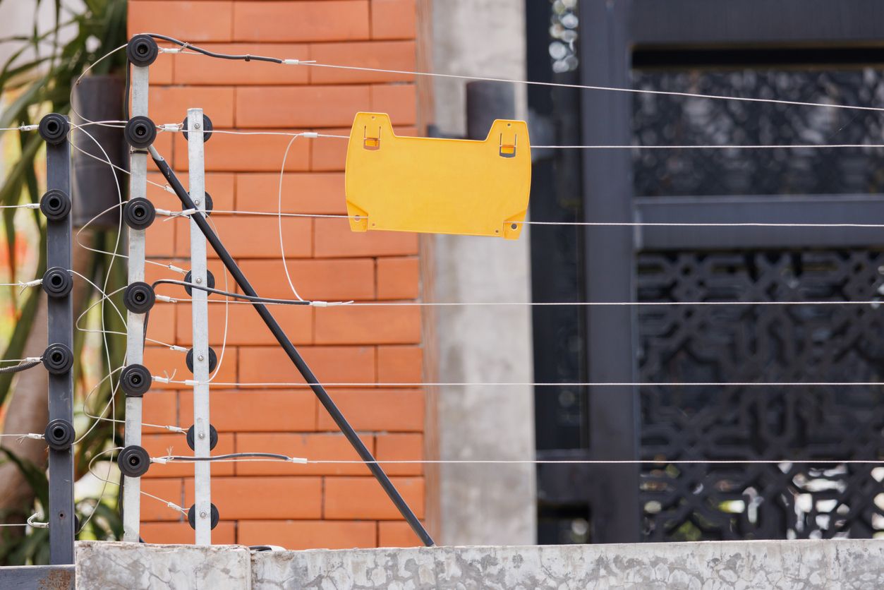 Cerco eléctrico de seguridad perimetral para protección de hogares